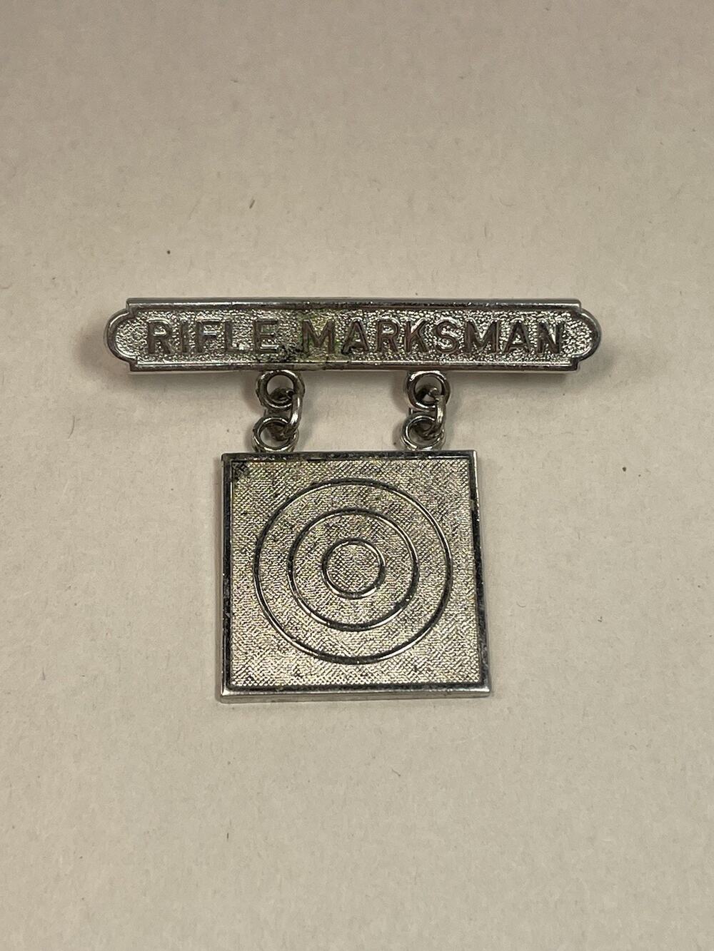 Vintage Rifle Marksman Target Dangle Award Pin Badge Silver Tone